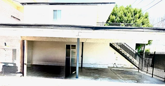 728 E Walnut St #7 — Photo 10