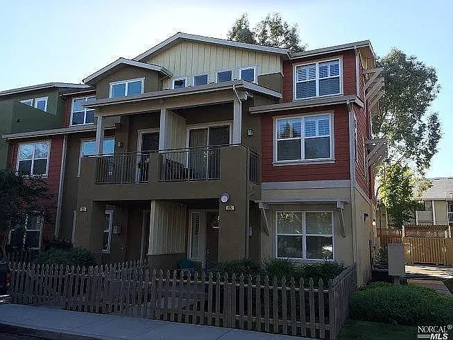 125 Firefly Ln