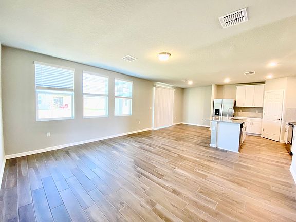 4th image of 565 Sun Warbler Way