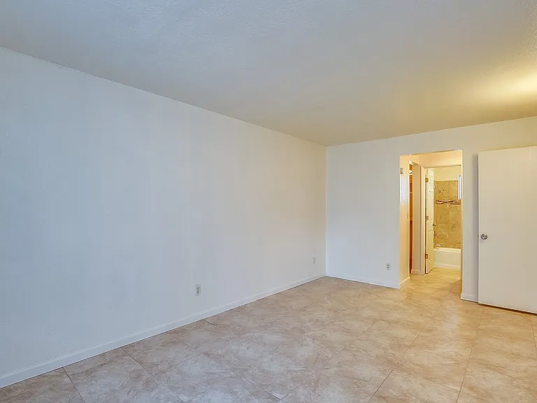 422 E Navajo Rd — Photo 20