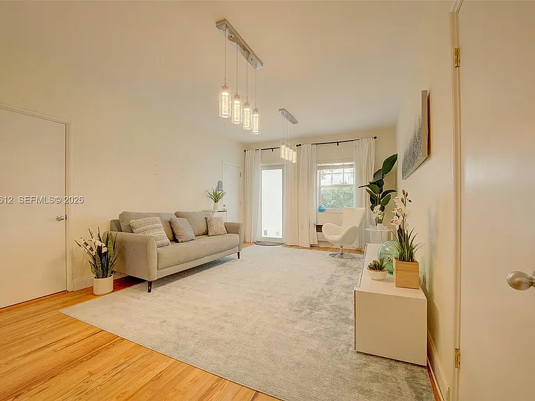 2463 Pine Tree Dr #3 — Photo 9