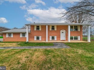 8137 Summit Point Rd, Charles Town, WV 25414
