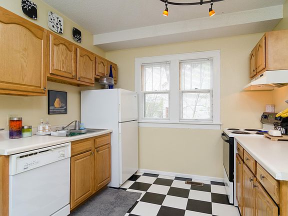 4th image of 2306 Glenwood Ave APT 1