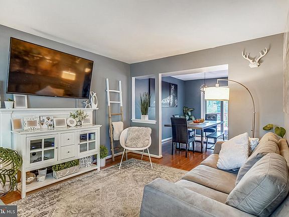 3rd image of 4549 Boastfield Ln