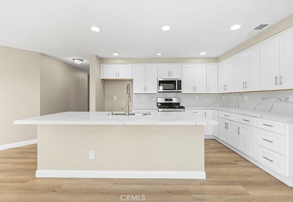 1st image of 3225 Bighorn Cir