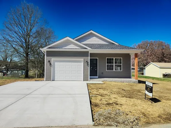 143 E Morton St, Mortons Gap, KY 42440