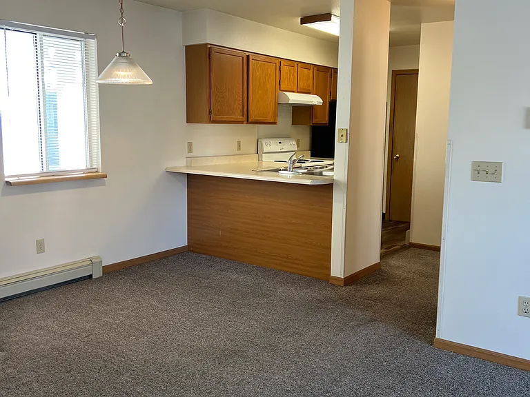 1526 Lake Elmo Dr #3 — Photo 2