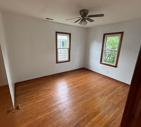 4th image of 1057 Allison Ave