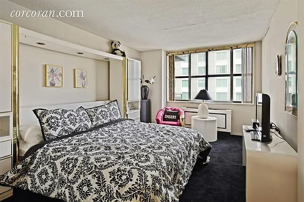 Sold by Corcoran | media 8