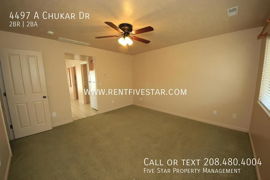 End Unit Townhome Available in Chubbuck! — Photo 4