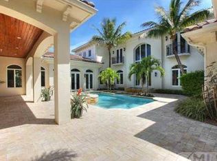 689 Hermitage Cir, Palm Beach Gardens, FL 33410
