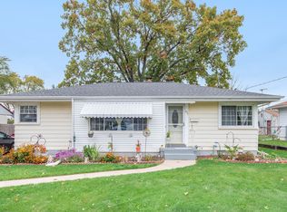 827 Buckingham St SW, Wyoming, MI 49509