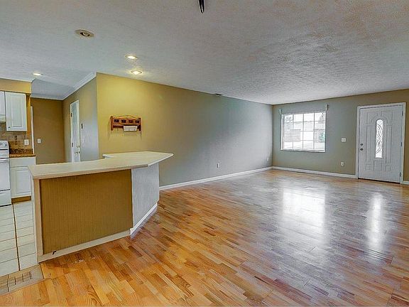 3rd image of 1485 Windward Dr