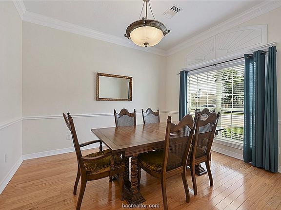 5th image of 4514 Sapphire Ct