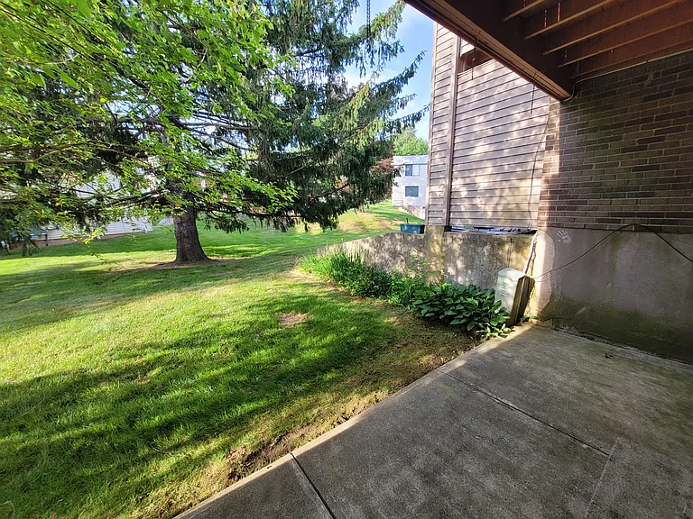 22 Dogwood Ct #22 — Photo 14