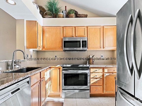3rd image of 5158 S Surprise Way APT 203