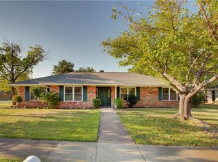 3400 Peachtree Ln, Pantego, TX 76013