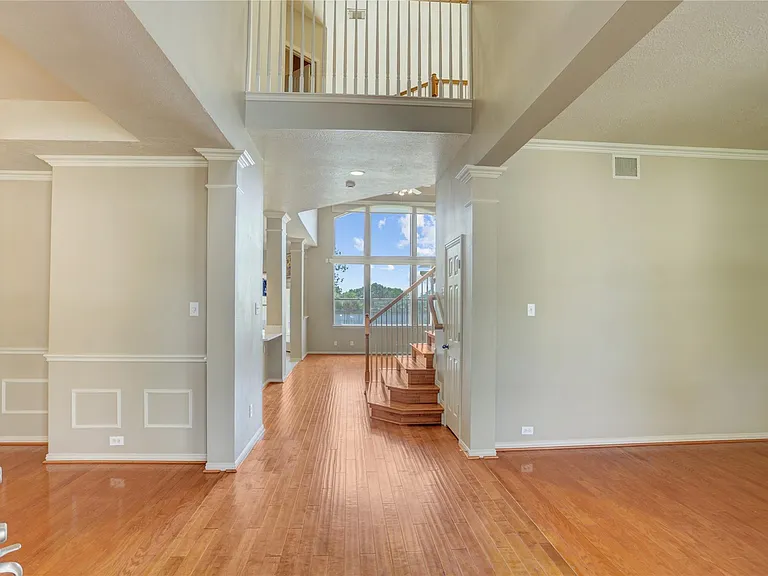 10006 Autumn Lake Trl — Photo 4