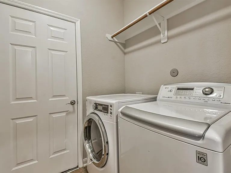 9506 Gramond Hall Ct — Photo 36