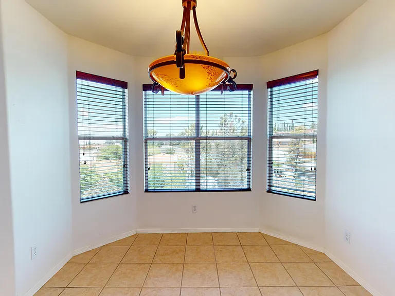 6256 Escondido Dr — Photo 11