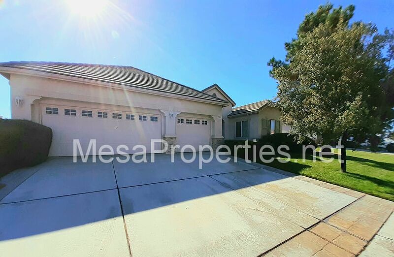 1st image of 10815 Aster Ln