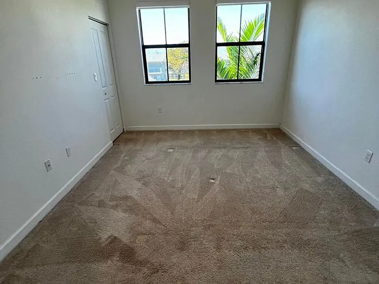 542 SW 19th Ter #Townhouse 542 — Photo 11