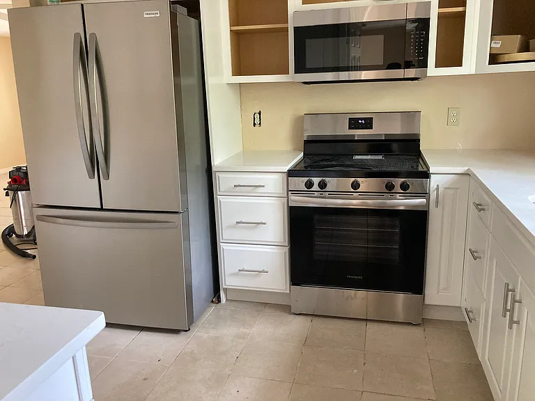 3195 Irving St — Photo 5