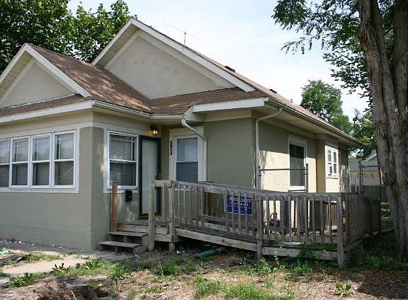 2nd image of 1614 Thomas Ave N