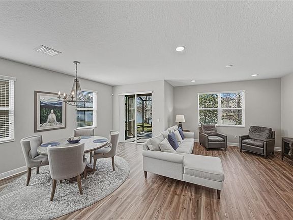 3rd image of 2527 Stapleford Pl