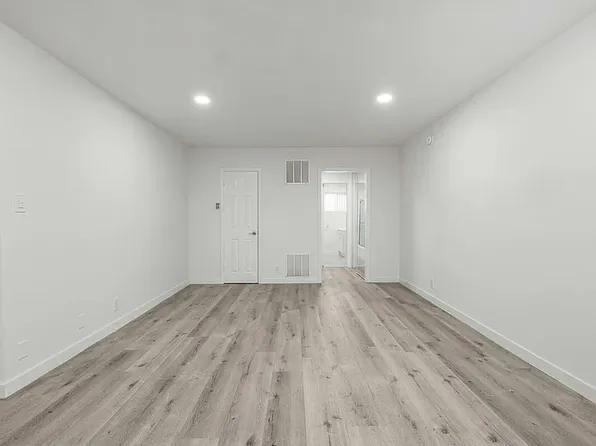 972 Menlo Ave #D6, Los Angeles, CA 90006