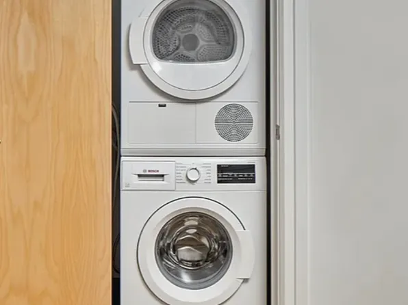 347 Kent Avenue image 4 of 10