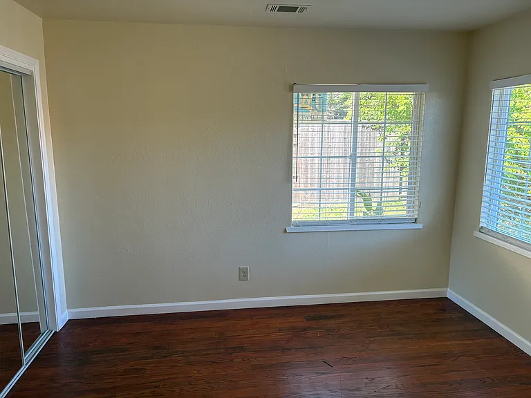 116 Carquinez St — Photo 25