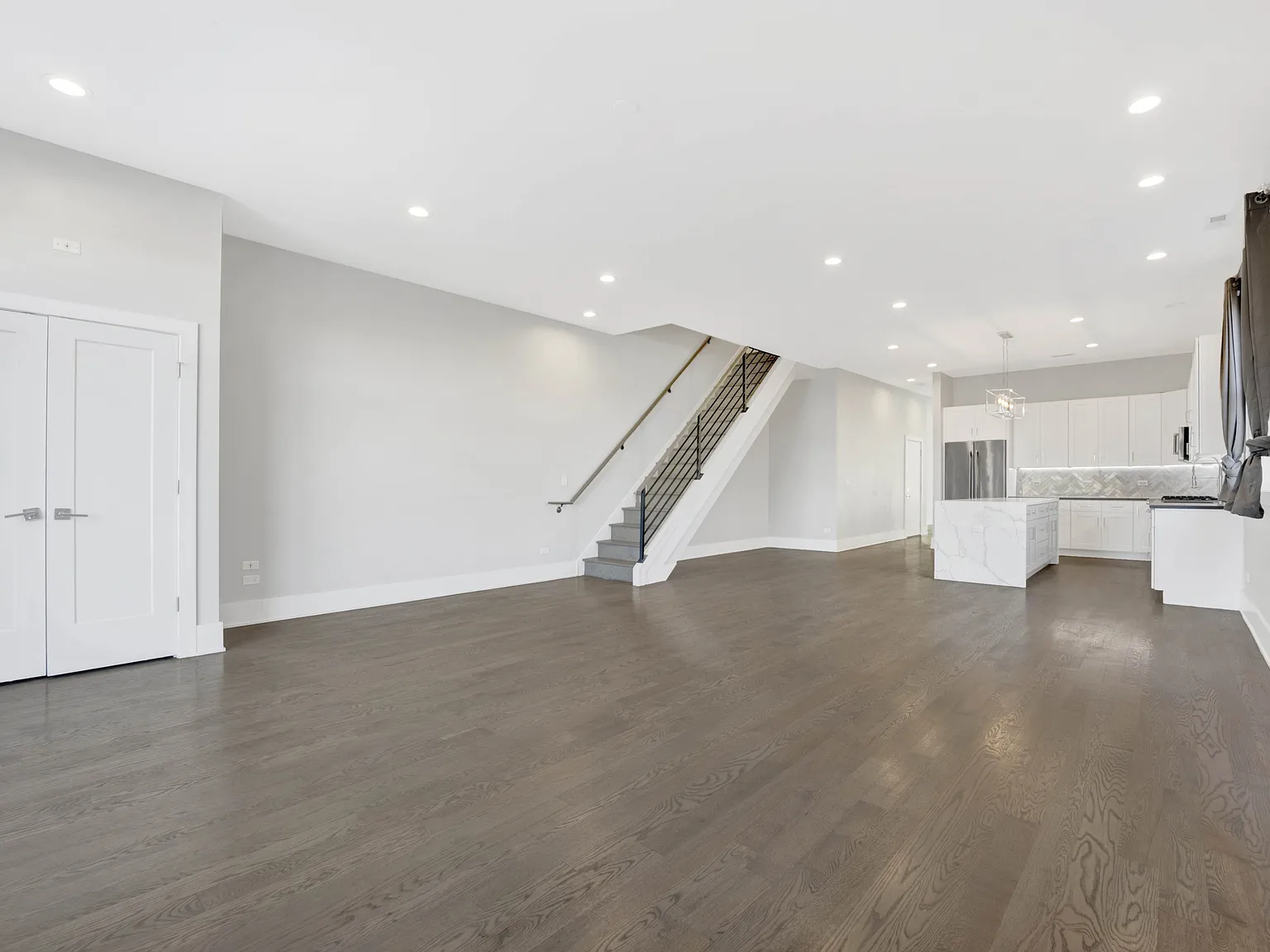562 West 18th Street - 3W — Photo 4