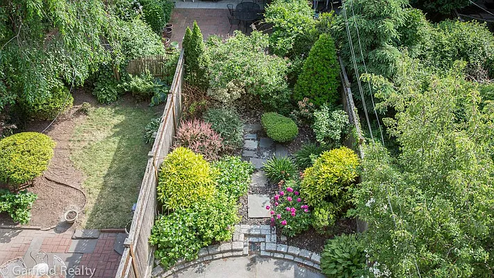 Rented by Garfield Realty  | media 33