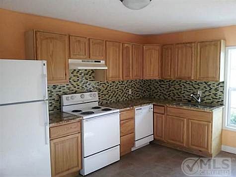 2nd image of 2366 Kingswood Dr