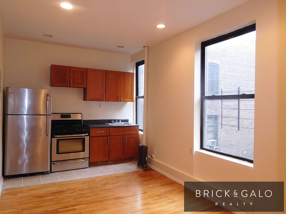 1st image of 2 Pinehurst Ave APT C3