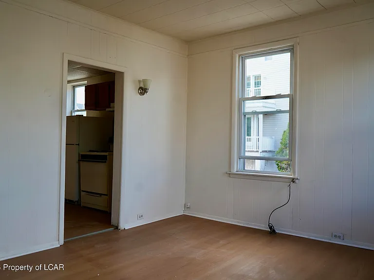 538 Carson St #2 — Photo 6