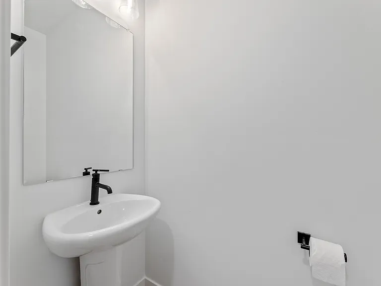 1475 W Skyline Dr — Photo 11