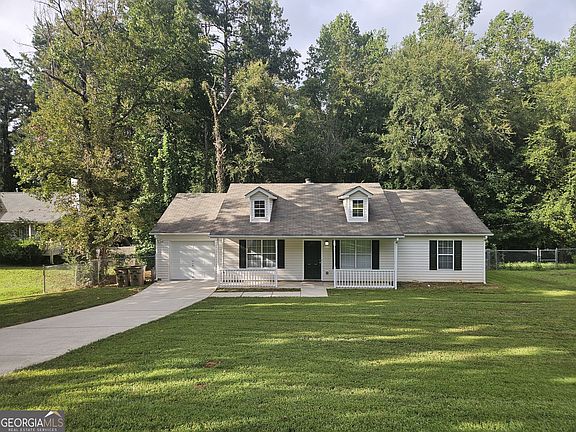3rd image of 150 Valley Dr