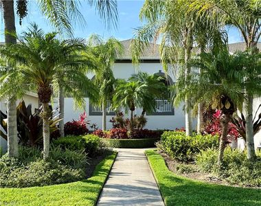 7635 Arbor Lakes Ct APT 2422, Naples, FL, 34112