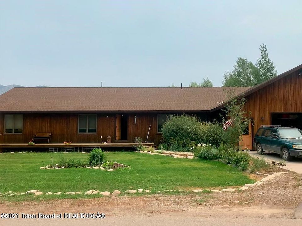 2nd image of 501 River View Dr
