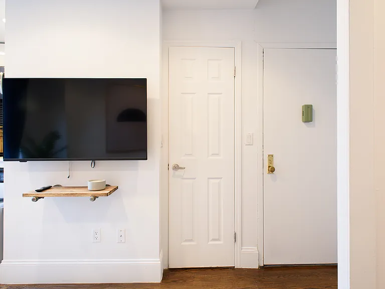 69 Clinton St #5A — Photo 20