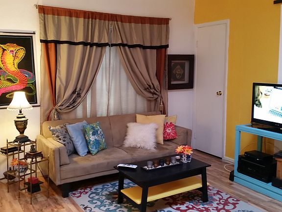 3rd image of 433 Las Casitas Way