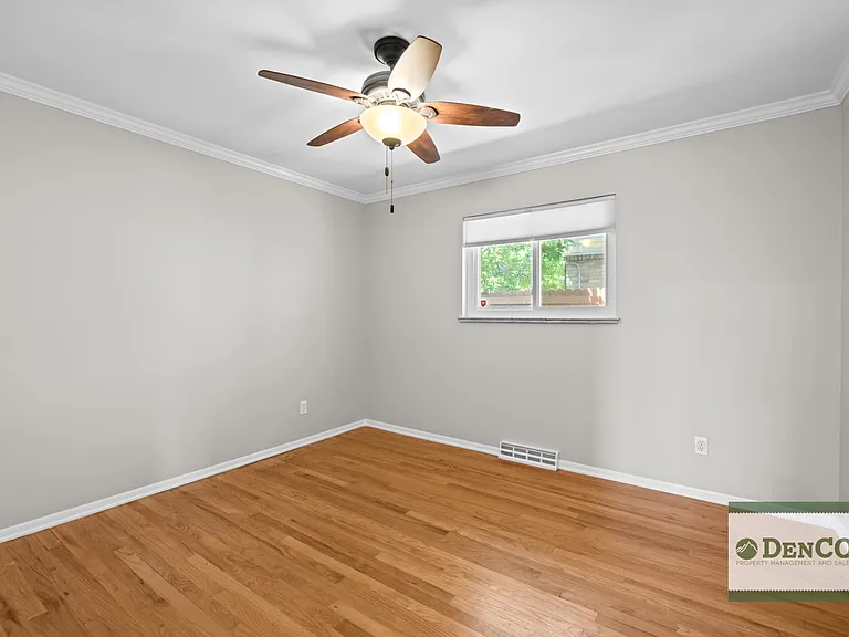 1659 S Kearney St — Photo 12