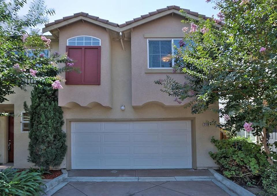 1st image of 2156 Esperanca Ave