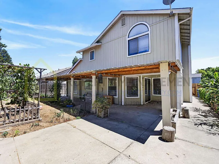 8779 Brittany Park Dr — Photo 55