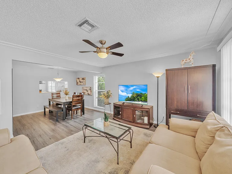 1350 Riverside Cir #2 — Photo 7