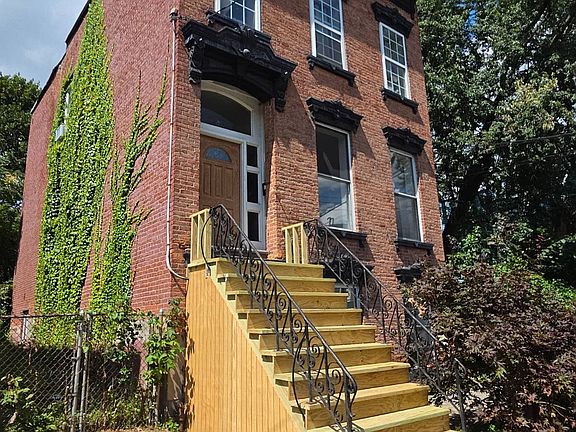 2nd image of 536 N Pearl St