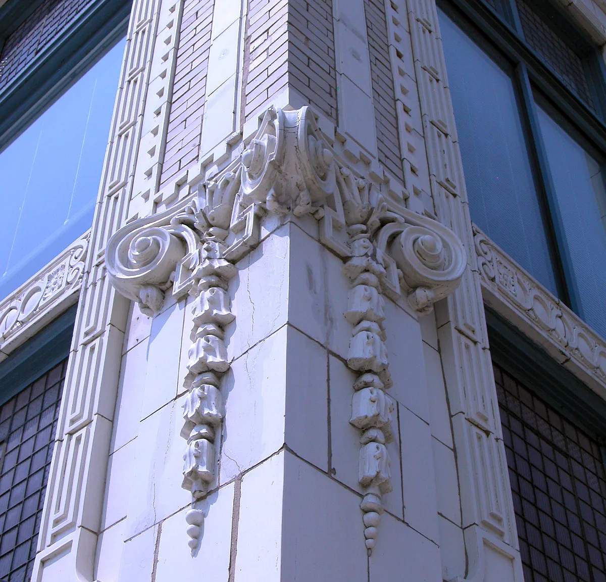 Crossoads Lofts — Photo 2