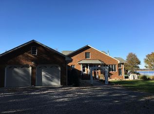 522 Spotswood Dr, West Point, VA 23181